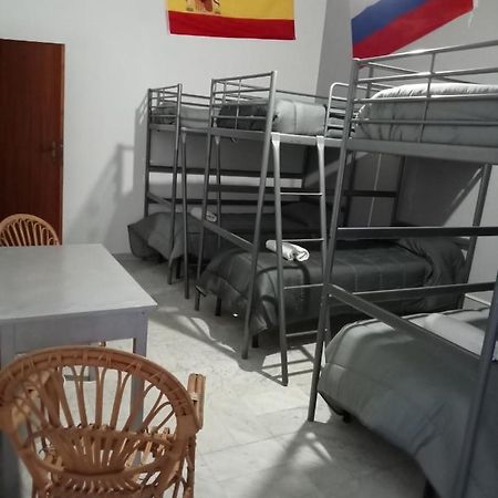 Dama Hostelbb Napoli Bagian luar foto