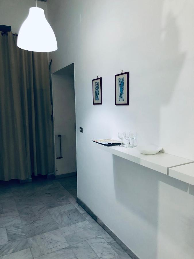 Dama Hostelbb Napoli Bagian luar foto