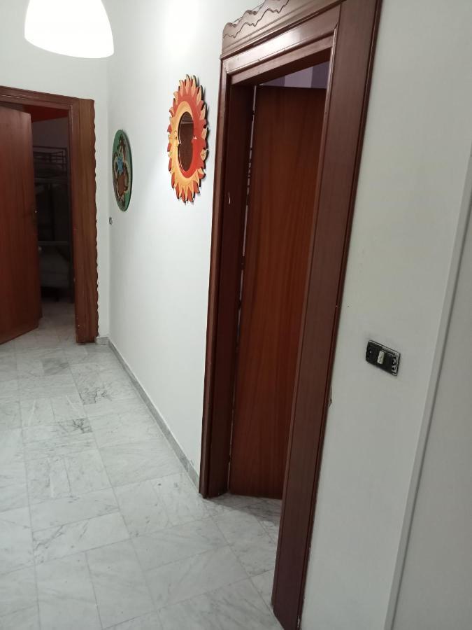 Dama Hostelbb Napoli Bagian luar foto