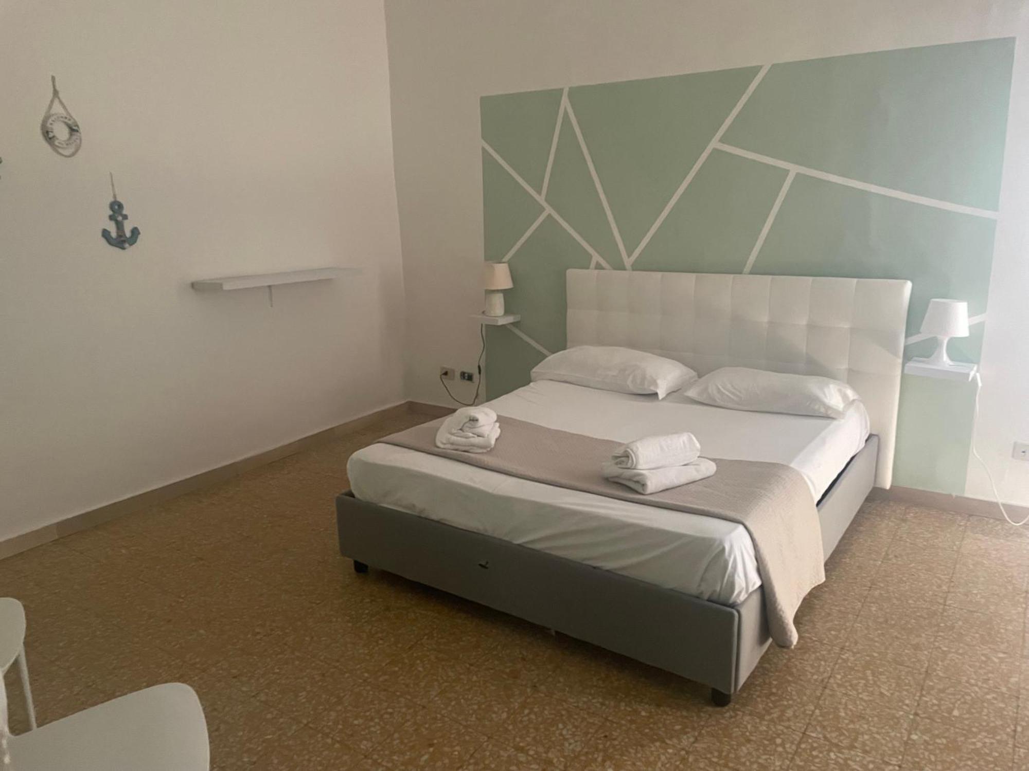 Dama Hostelbb Napoli Bagian luar foto