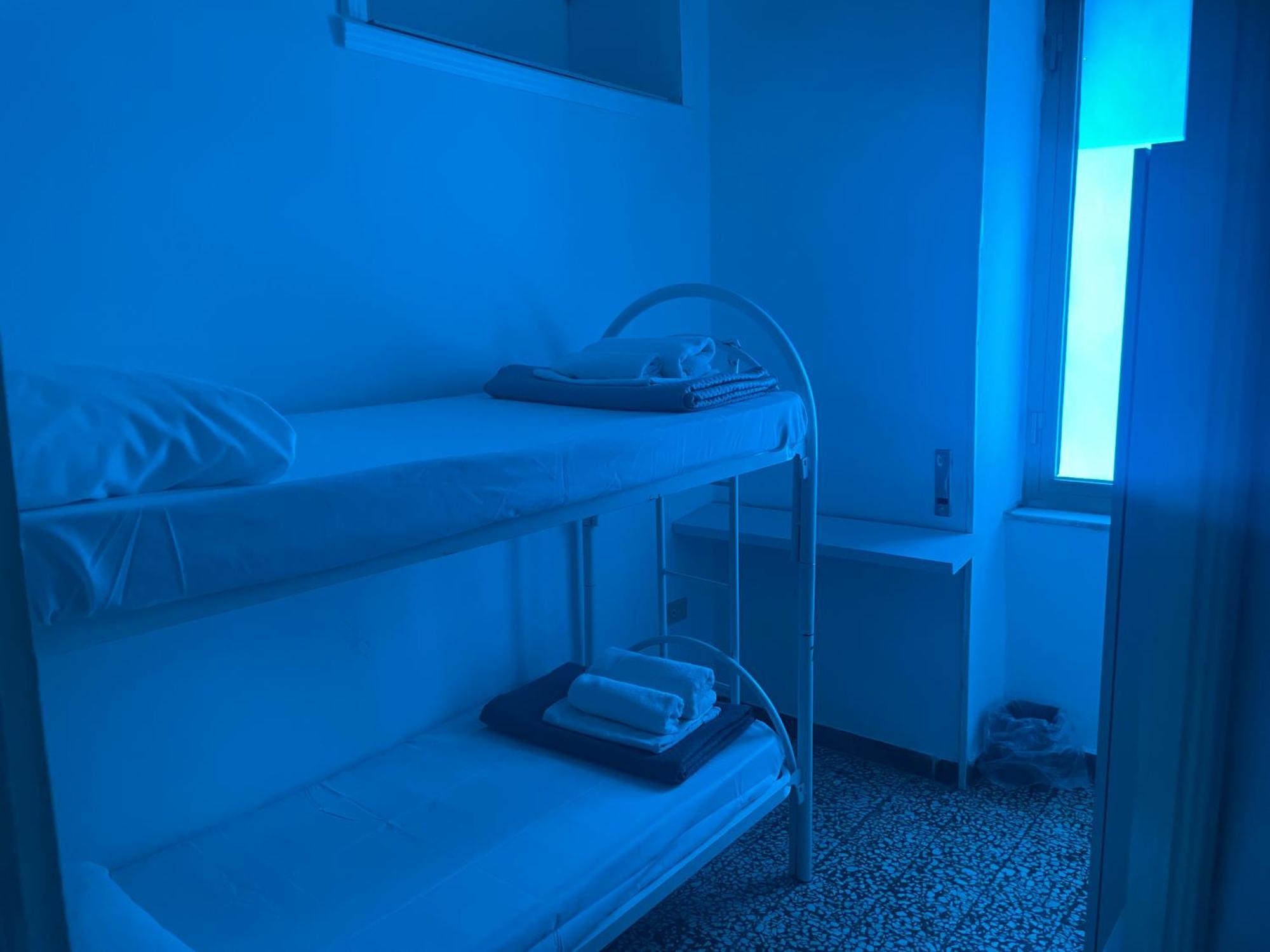 Dama Hostelbb Napoli Bagian luar foto